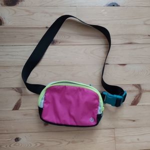 Lululemon- Everywhere Belt Bag